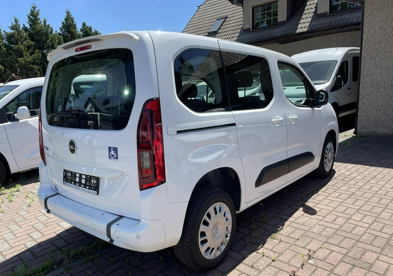 Opel Combo IV Opel Combo Life Niepełnosprawnych inwalida Rampa 32105 km Model 2022 - Автомобил: слика 4 Opel Combo IV Opel Combo Life Niepełnosprawnych inwalida Rampa 32105 km Model 2022 - Автомобил: слика 4
