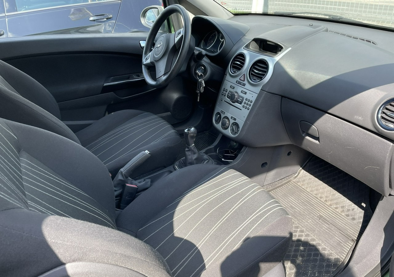 Хечбек Opel Corsa D Opel Corsa 1,2-16V Klima Salon PL Bagażnik na Rowery Model 2010: слика 19