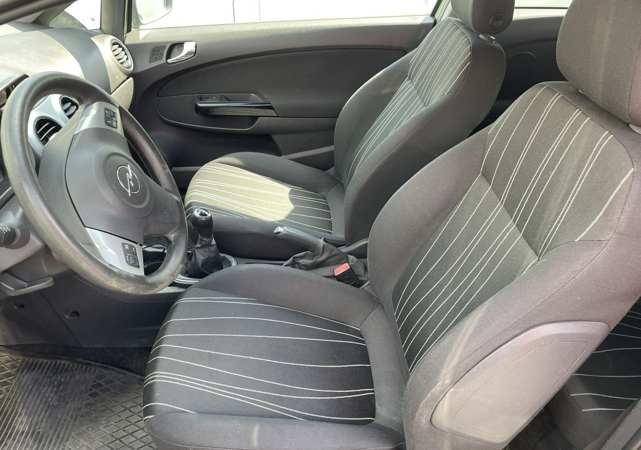 Хечбек Opel Corsa D Opel Corsa 1,2-16V Klima Salon PL Bagażnik na Rowery Model 2010: слика 16
