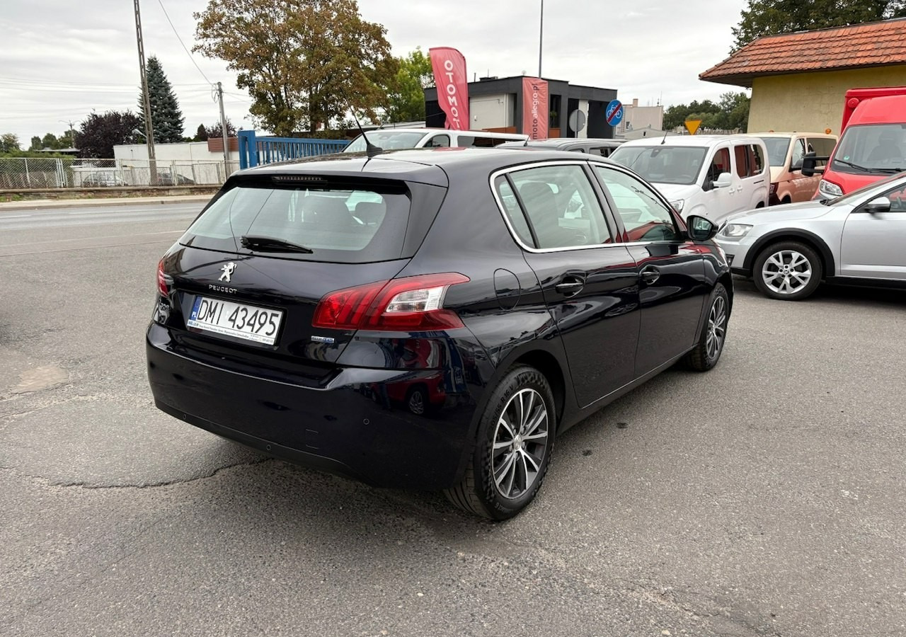 Peugeot 308 II Peugeot 308 HB 1.6HDI 85tkm FullLed Navi Klima 2016 - Хечбек: слика 4 Peugeot 308 II Peugeot 308 HB 1.6HDI 85tkm FullLed Navi Klima 2016 - Хечбек: слика 4