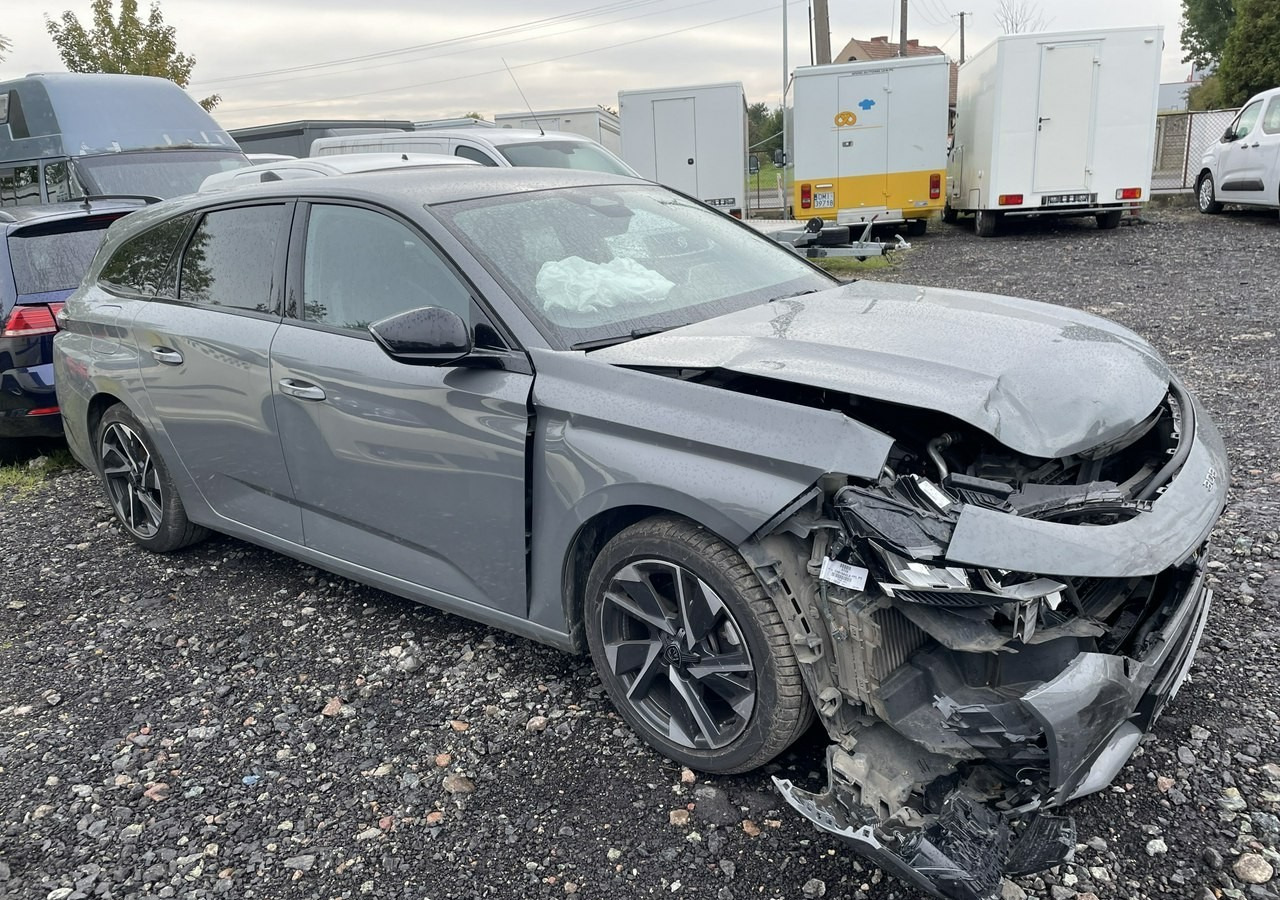 Peugeot 308 P5 Peugeot 308 1.5-131KM BlueHDi Allure Pack S&S EAT8 Salon PL 2024 - Караван: слика 3 Peugeot 308 P5 Peugeot 308 1.5-131KM BlueHDi Allure Pack S&S EAT8 Salon PL 2024 - Караван: слика 3