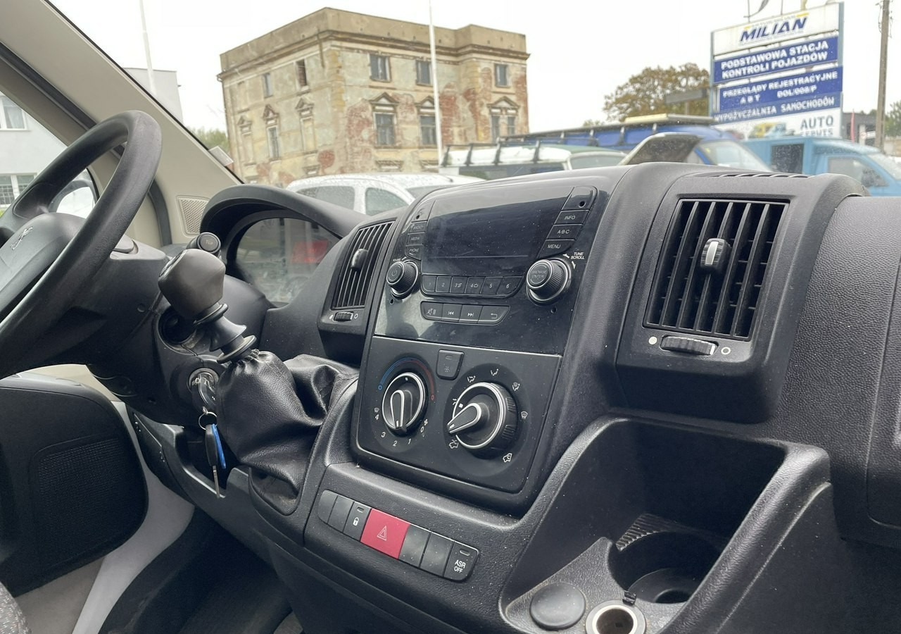 Peugeot Boxer Peugeot Boxer 2.0-130KM klima dokka Brygadówka doka 122tkm 2018 - Комбе со отворен сандак, Комби со двојна кабина: слика 5 Peugeot Boxer Peugeot Boxer 2.0-130KM klima dokka Brygadówka doka 122tkm 2018 - Комбе со отворен сандак, Комби со двојна кабина: слика 5