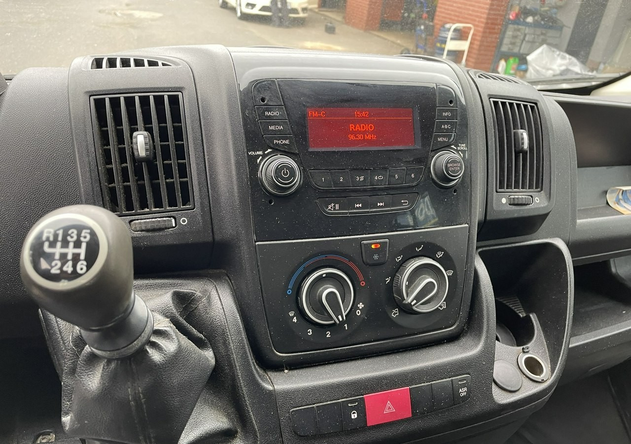 Peugeot Boxer Peugeot Boxer 2.0-130KM klima dokka Brygadówka doka 122tkm 2018 - Комбе со отворен сандак, Комби со двојна кабина: слика 3 Peugeot Boxer Peugeot Boxer 2.0-130KM klima dokka Brygadówka doka 122tkm 2018 - Комбе со отворен сандак, Комби со двојна кабина: слика 3