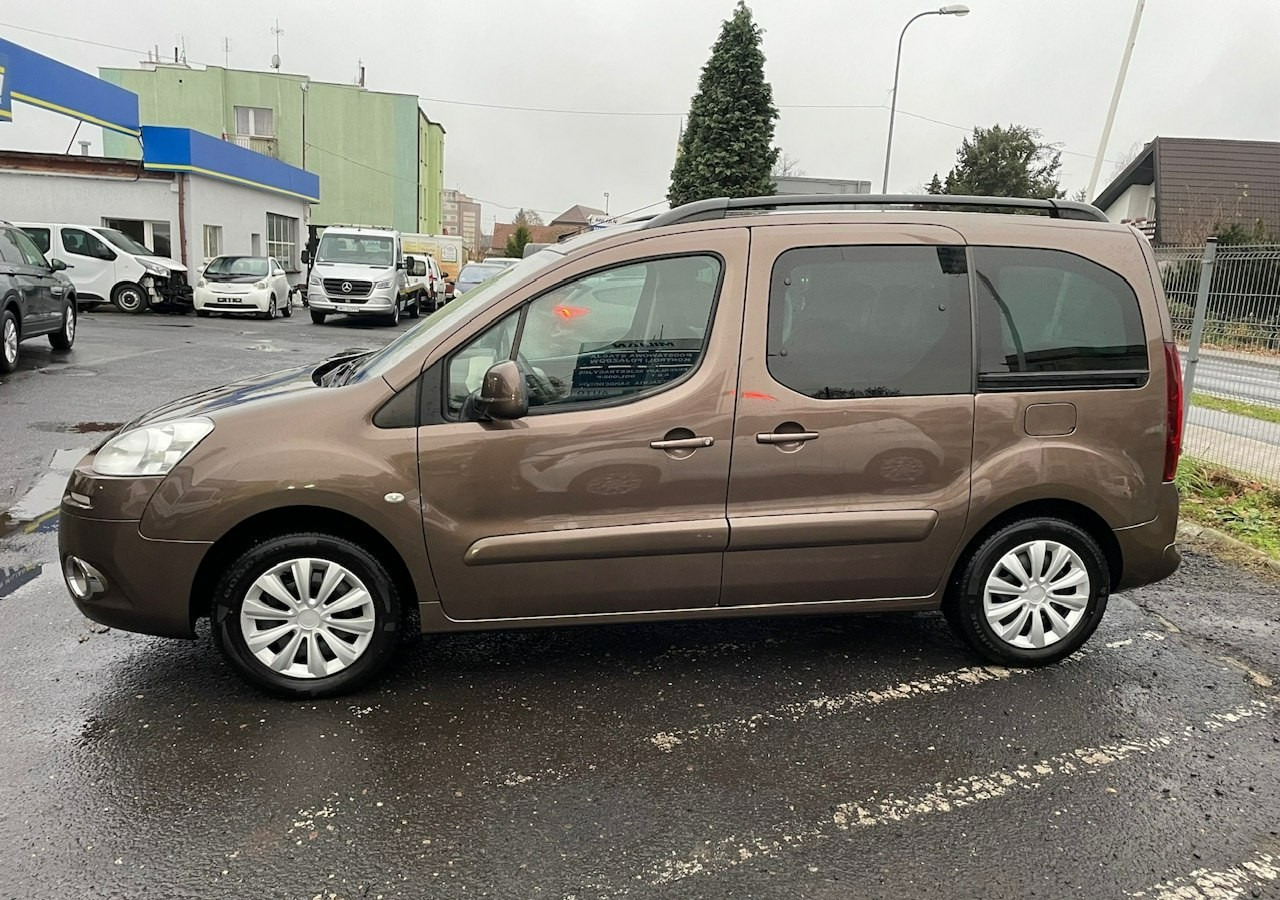 Peugeot Partner II Peugeot Partner Tepee 1.6 VTi 120KM Family Model 2013 - Караван: слика 2 Peugeot Partner II Peugeot Partner Tepee 1.6 VTi 120KM Family Model 2013 - Караван: слика 2