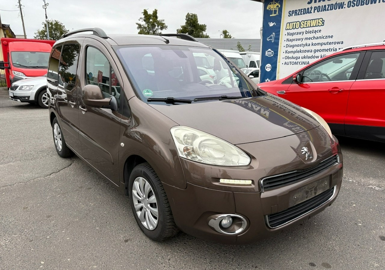 Peugeot Partner II Peugeot Partner Tepee 100 Family Model 2013 - Караван: слика 1 Peugeot Partner II Peugeot Partner Tepee 100 Family Model 2013 - Караван: слика 1