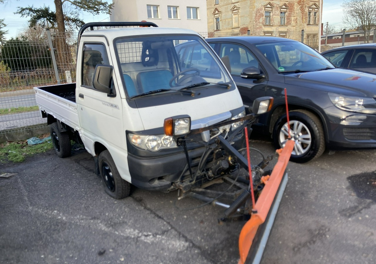 Piaggio Piaggio Porter 4X4 Skrzynia odśnieżarka Pług 2011 - Машина за чистење снег: слика 2 Piaggio Piaggio Porter 4X4 Skrzynia odśnieżarka Pług 2011 - Машина за чистење снег: слика 2