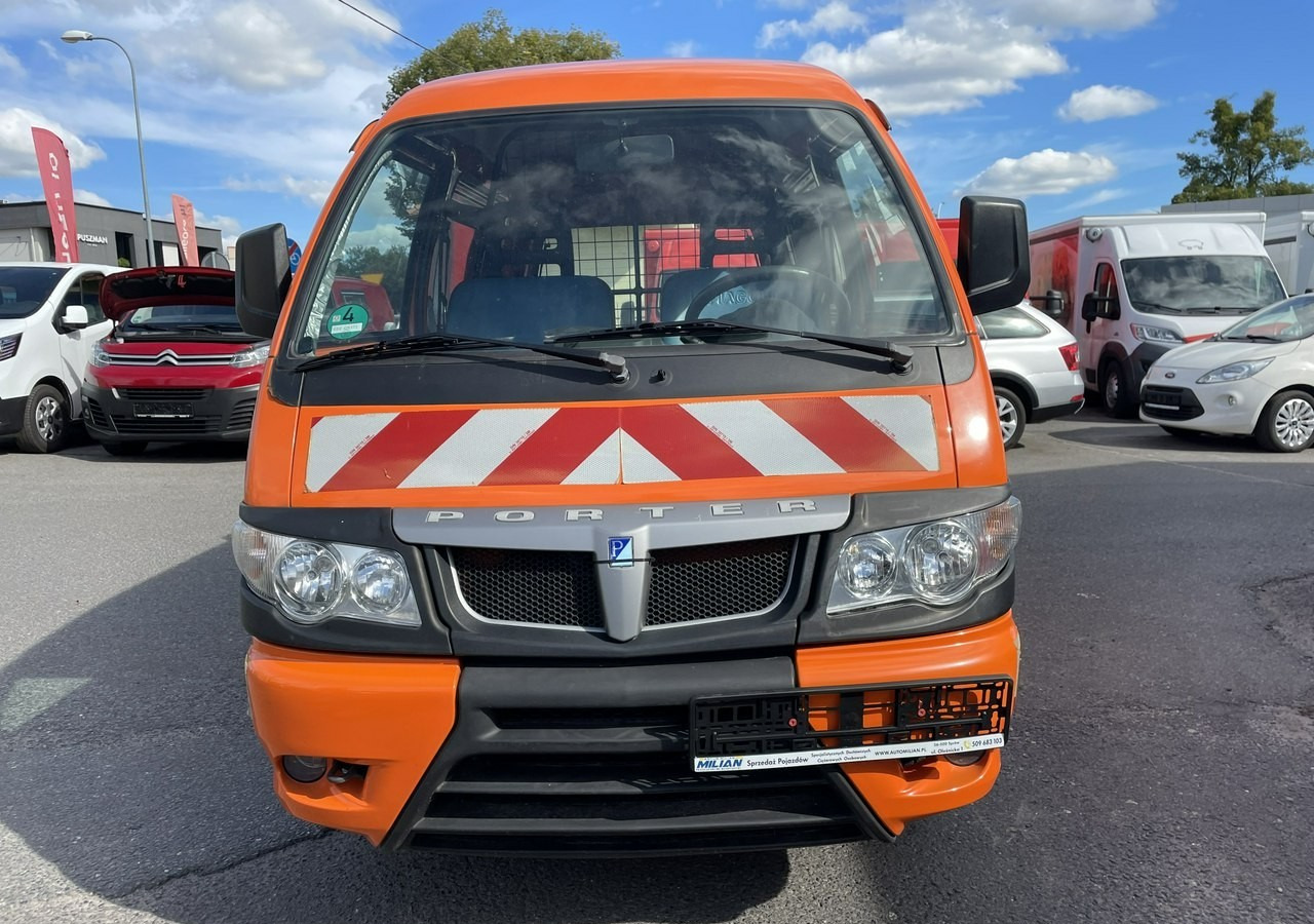Piaggio Piaggio Porter Furgon 39348km 2x boczne drzwi 2012 - Товарно комбе: слика 5 Piaggio Piaggio Porter Furgon 39348km 2x boczne drzwi 2012 - Товарно комбе: слика 5