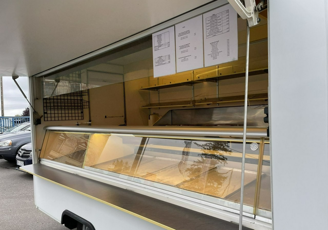 Renault Master Autosklep Wędli-pie Gastronomiczny Food Truck Foodtruck Sklep bar 20 - Камион за продажба на добра: слика 2 Renault Master Autosklep Wędli-pie Gastronomiczny Food Truck Foodtruck Sklep bar 20 - Камион за продажба на добра: слика 2