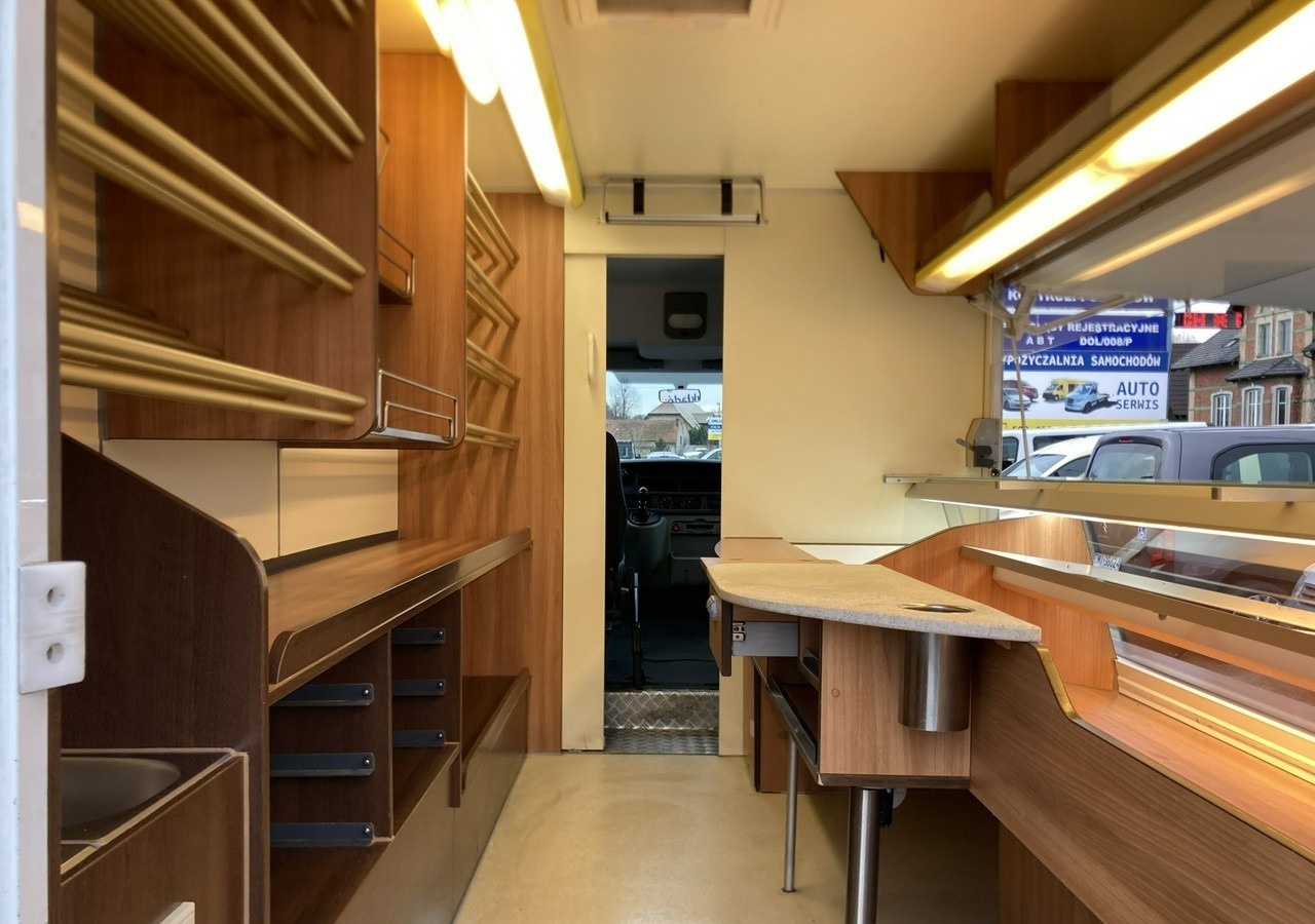 Renault Master Autosklep pieczywa Gastronomiczny Food Truck Foodtruck sklep Borco20 - Камион за продажба на добра: слика 2 Renault Master Autosklep pieczywa Gastronomiczny Food Truck Foodtruck sklep Borco20 - Камион за продажба на добра: слика 2