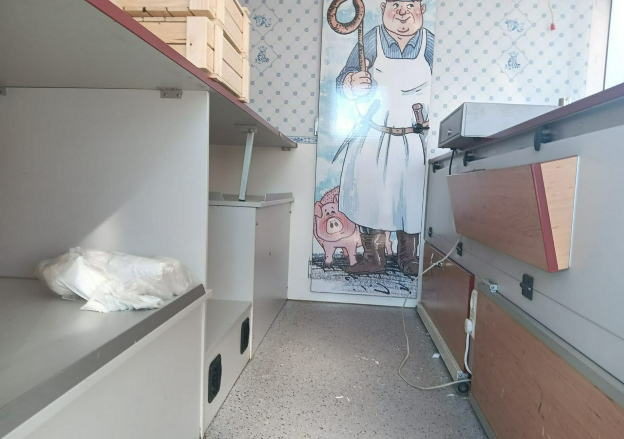 Камион за продажба на добра Renault Master Autosklep wędlin Gastronomiczny Food Truck Foodtruck 140tkm sklep 20: слика 8