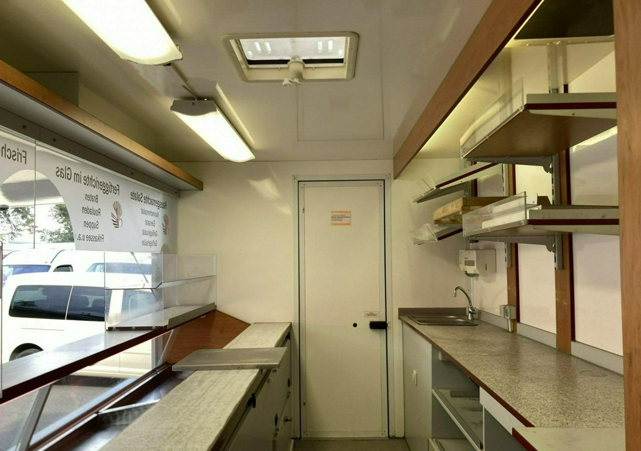 Renault Master Master Autosklep Gastronomiczny Food Truck Foodtruck Sklep bar 2009 - Камион за продажба на добра: слика 5 Renault Master Master Autosklep Gastronomiczny Food Truck Foodtruck Sklep bar 2009 - Камион за продажба на добра: слика 5