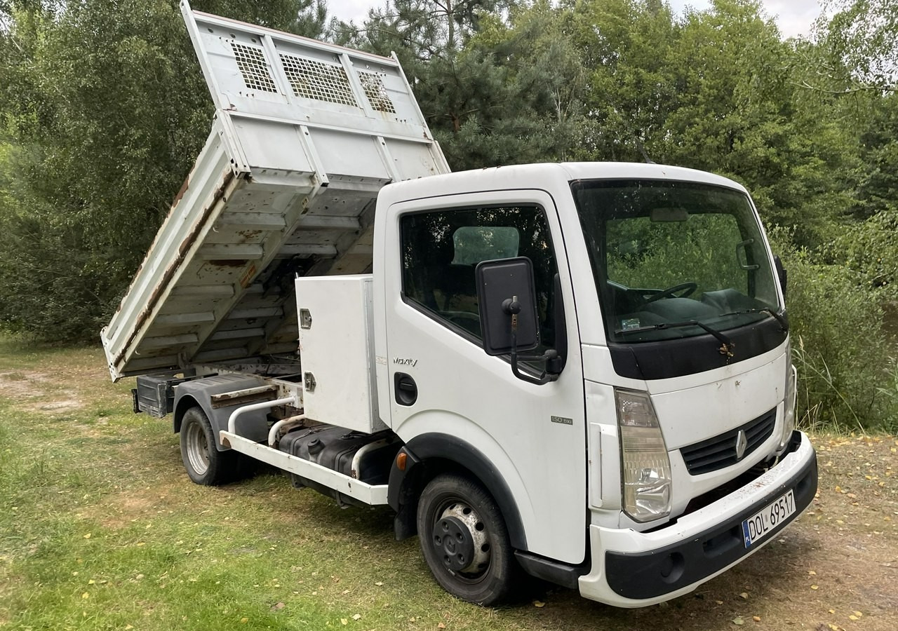 Renault Maxity Renault Maxity 3,0-150KM Canter Wywrotka skrzynia 2010 - Комби кипер: слика 1 Renault Maxity Renault Maxity 3,0-150KM Canter Wywrotka skrzynia 2010 - Комби кипер: слика 1