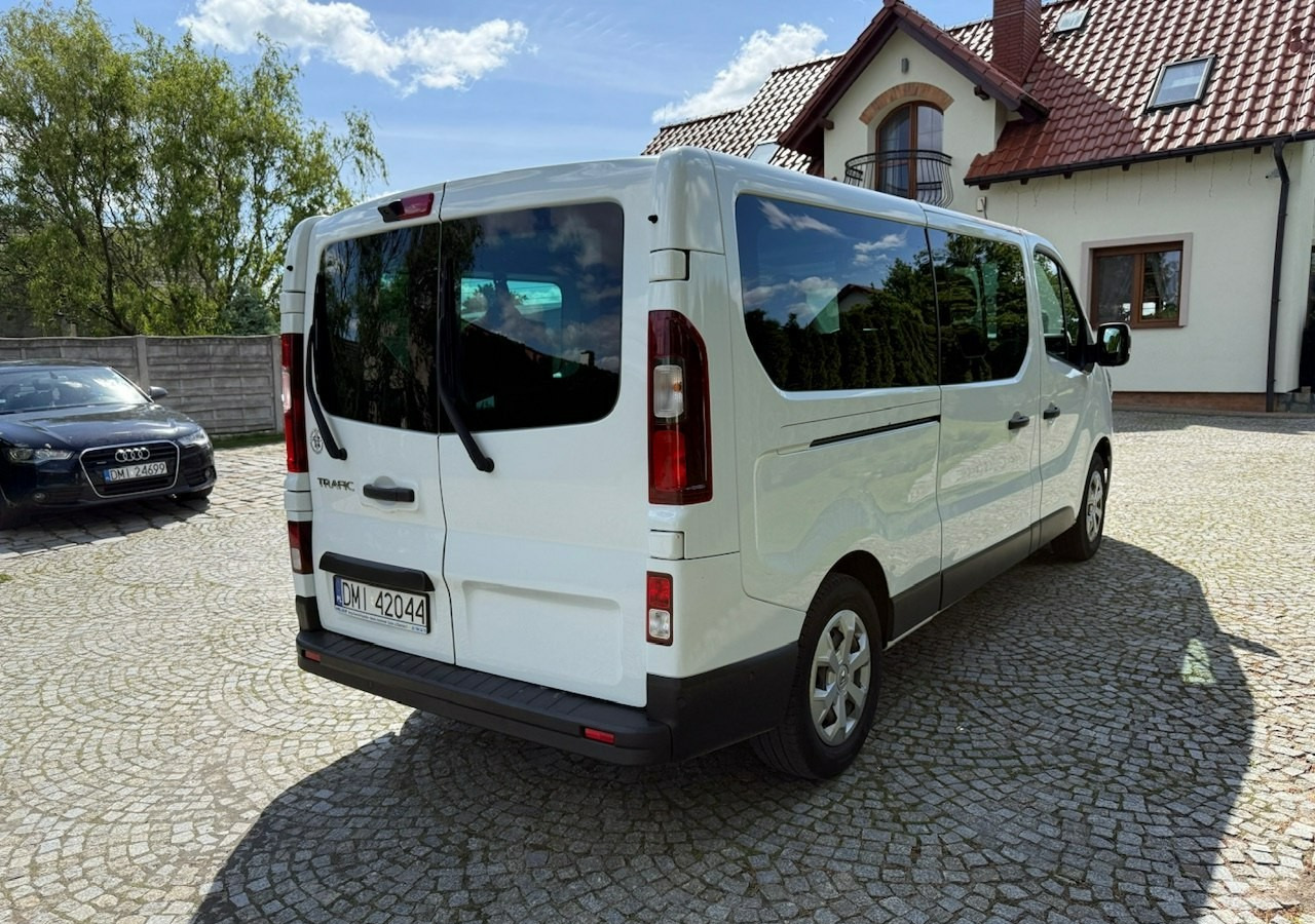 Renault Trafic III 2.0dci 110KM L2H1 LONG 9-osobowy 2xKlima Navi Kamera 2022 - Автомобил: слика 3 Renault Trafic III 2.0dci 110KM L2H1 LONG 9-osobowy 2xKlima Navi Kamera 2022 - Автомобил: слика 3