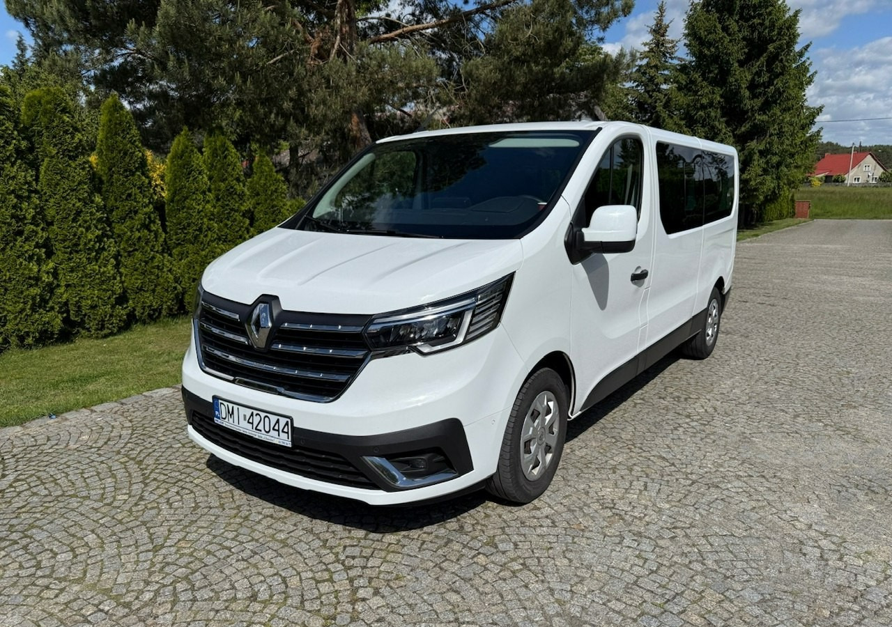 Renault Trafic III 2.0dci 110KM L2H1 LONG 9-osobowy 2xKlima Navi Kamera 2022 - Автомобил: слика 1 Renault Trafic III 2.0dci 110KM L2H1 LONG 9-osobowy 2xKlima Navi Kamera 2022 - Автомобил: слика 1