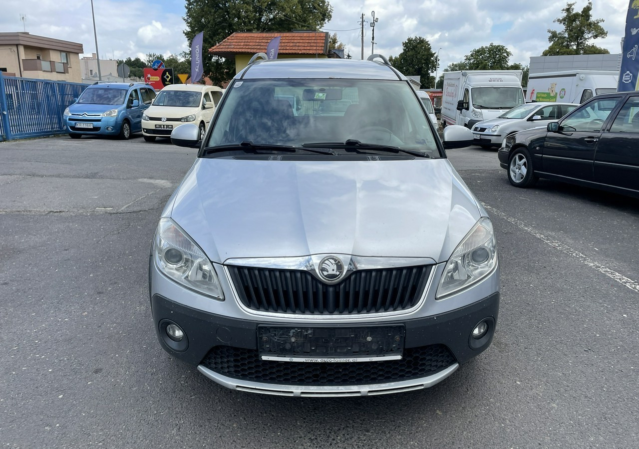 Автомобил Skoda Roomster I Roomster Scout 1.6-16V Klima 2012: слика 9