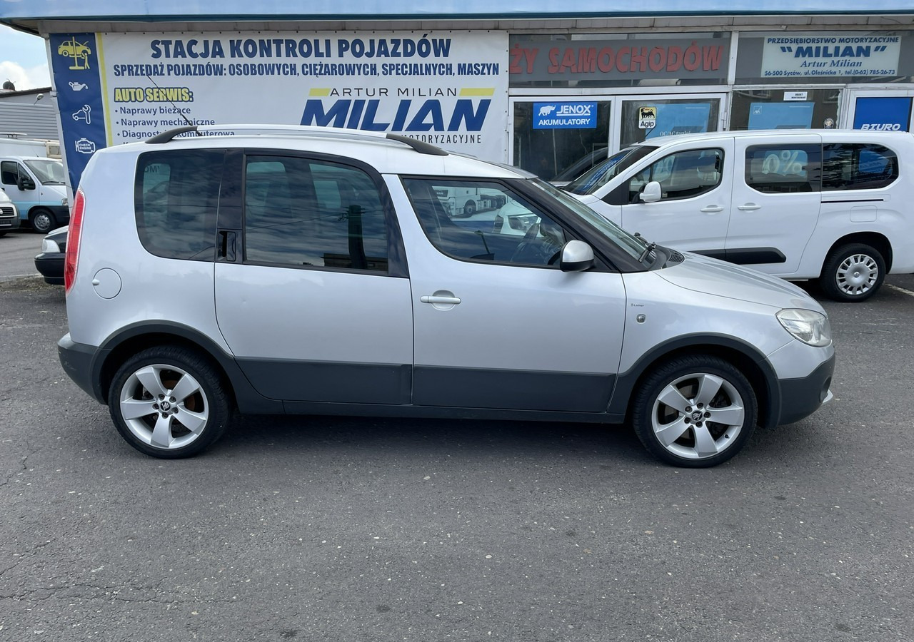 Автомобил Skoda Roomster I Roomster Scout 1.6-16V Klima 2012: слика 11