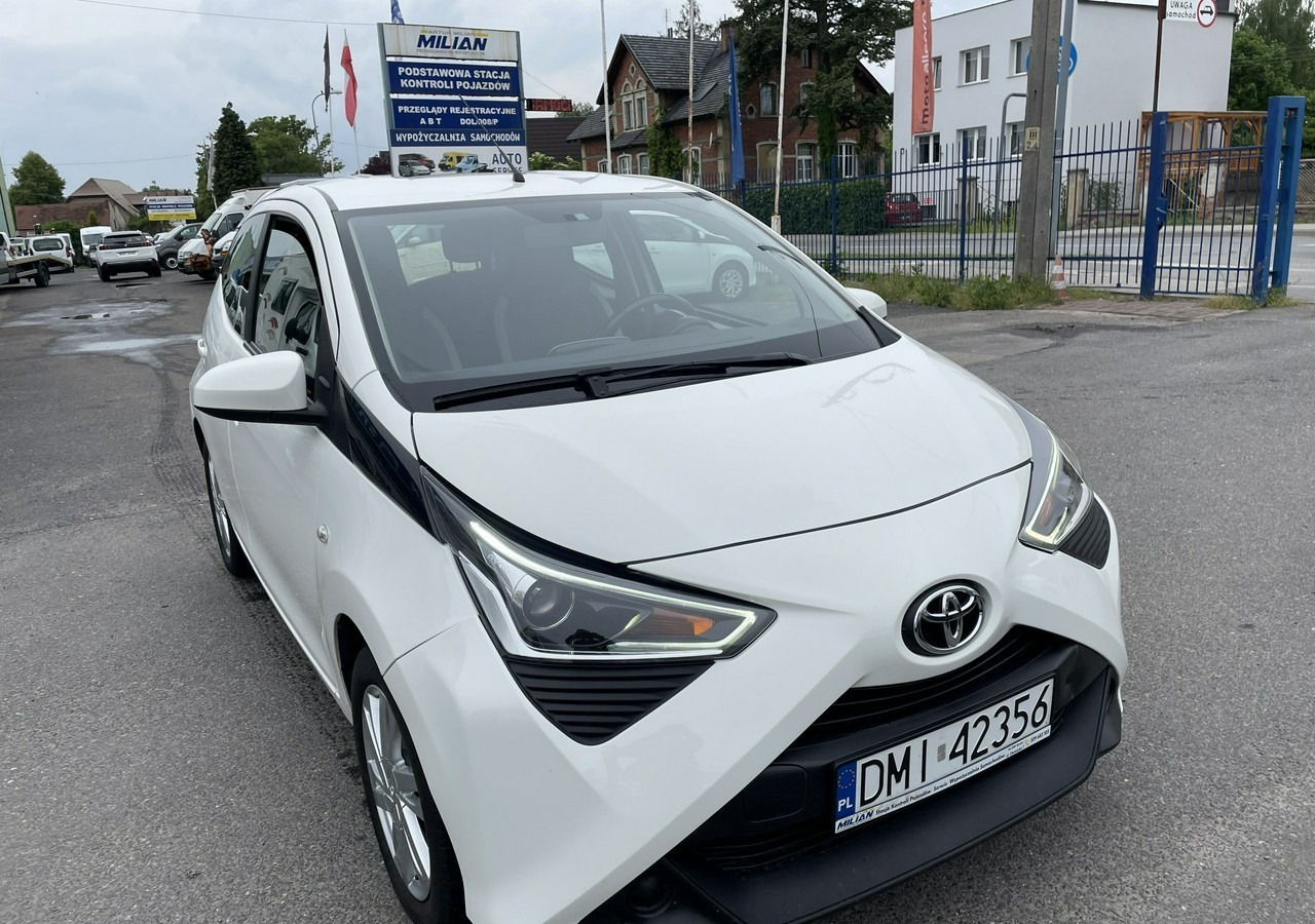 Toyota Aygo II Toyota Aygo 1.0 VVT-i JBL Edition bezyna+LPG Salon PL 2020 - Автомобил: слика 4 Toyota Aygo II Toyota Aygo 1.0 VVT-i JBL Edition bezyna+LPG Salon PL 2020 - Автомобил: слика 4