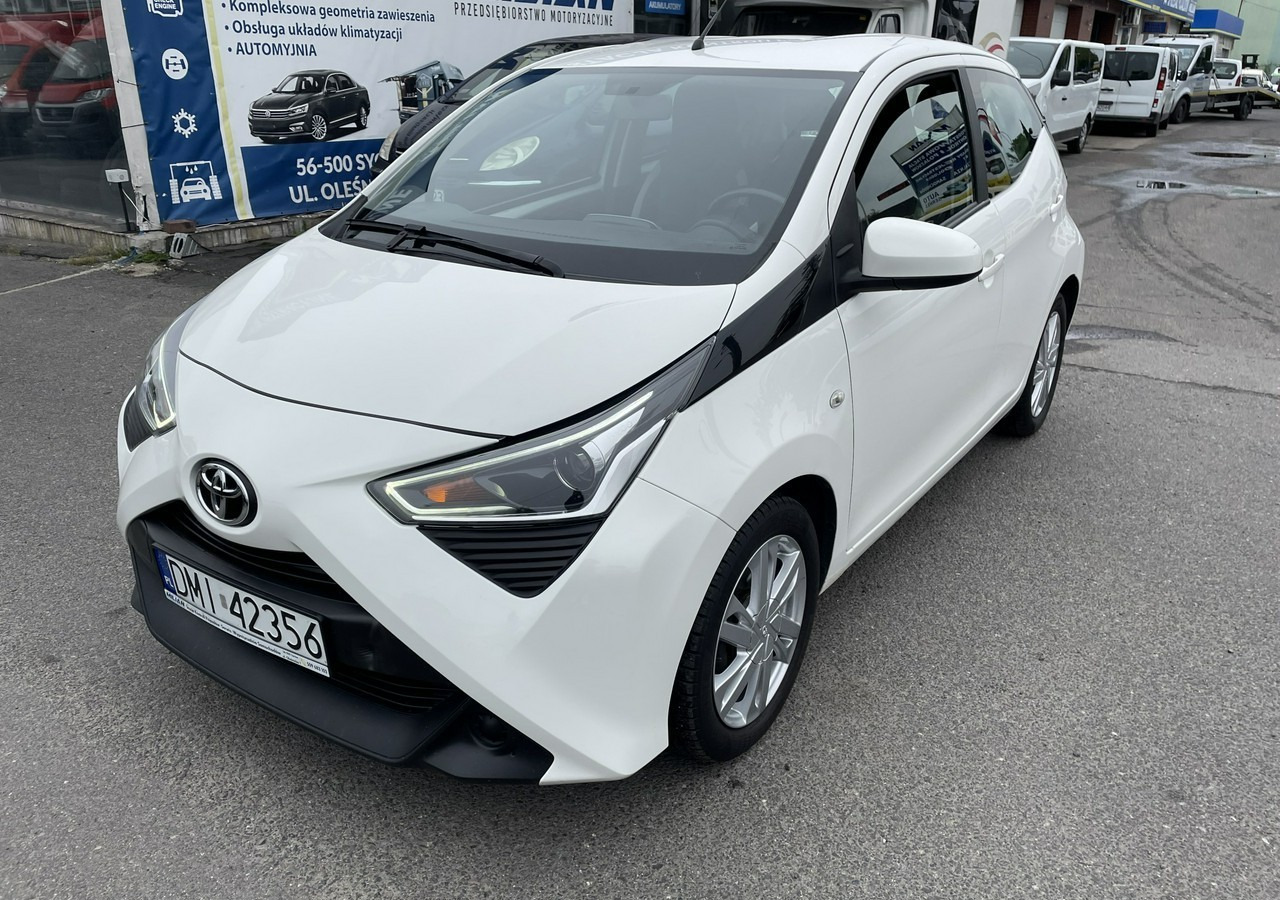 Toyota Aygo II Toyota Aygo 1.0 VVT-i JBL Edition bezyna+LPG Salon PL 2020 - Хечбек: слика 1 Toyota Aygo II Toyota Aygo 1.0 VVT-i JBL Edition bezyna+LPG Salon PL 2020 - Хечбек: слика 1