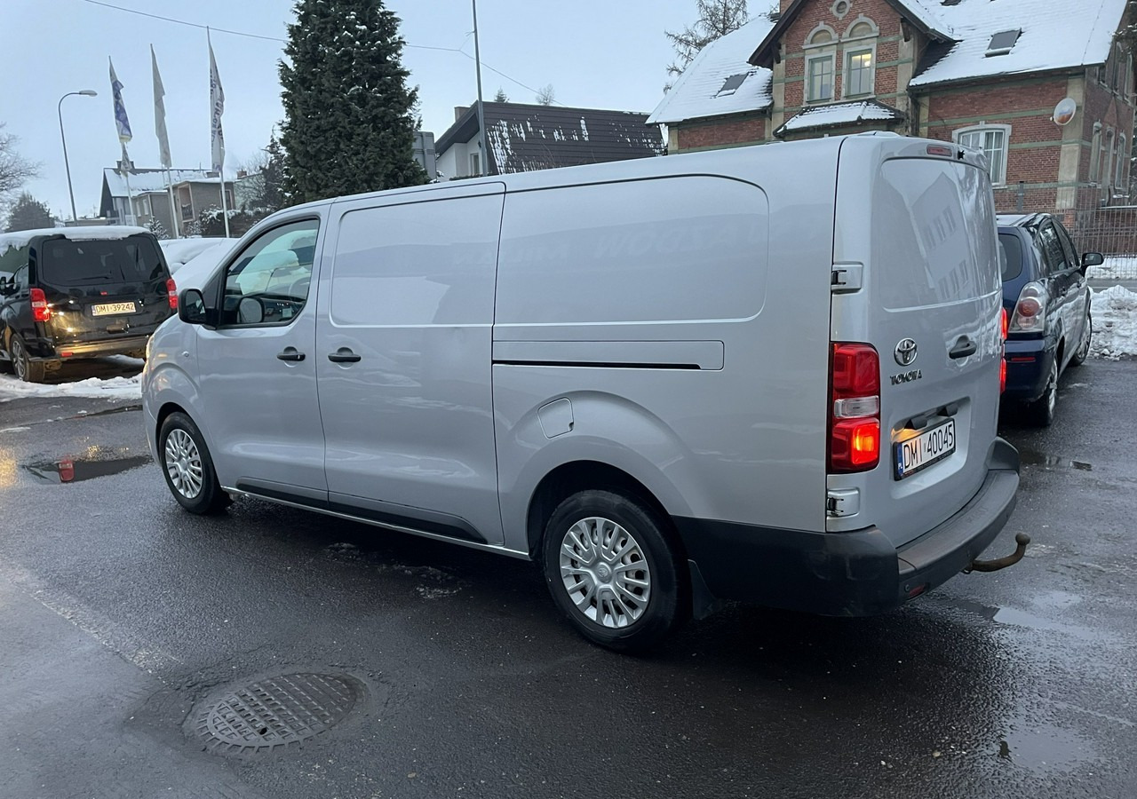 Toyota Proace Toyota ProAce 2.0-122KM Max -Long Klima 2x boczne drzwi Salon PL - Товарно комбе: слика 4 Toyota Proace Toyota ProAce 2.0-122KM Max -Long Klima 2x boczne drzwi Salon PL - Товарно комбе: слика 4