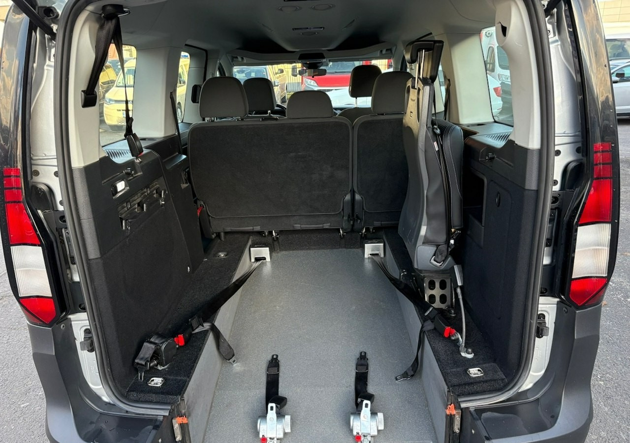 Volkswagen Caddy III Caddy 2.0TDI dla Niepełnosprawnych inwalida rampa Model 2022 PFRON - Караван: слика 4 Volkswagen Caddy III Caddy 2.0TDI dla Niepełnosprawnych inwalida rampa Model 2022 PFRON - Караван: слика 4