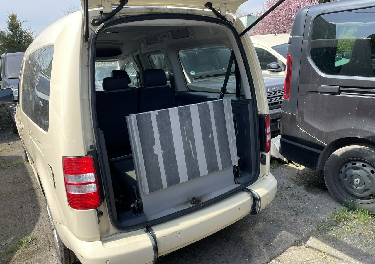 Volkswagen Caddy III Caddy do przewozu Niepełnosprawnych inwalida rampa 2015 - Автомобил: слика 2 Volkswagen Caddy III Caddy do przewozu Niepełnosprawnych inwalida rampa 2015 - Автомобил: слика 2