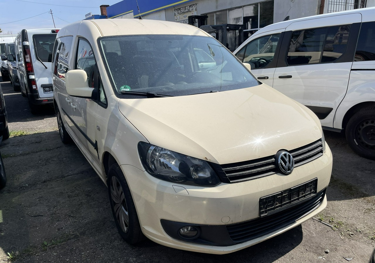 Volkswagen Caddy III Caddy do przewozu Niepełnosprawnych inwalida rampa 2015 - Автомобил: слика 3 Volkswagen Caddy III Caddy do przewozu Niepełnosprawnych inwalida rampa 2015 - Автомобил: слика 3