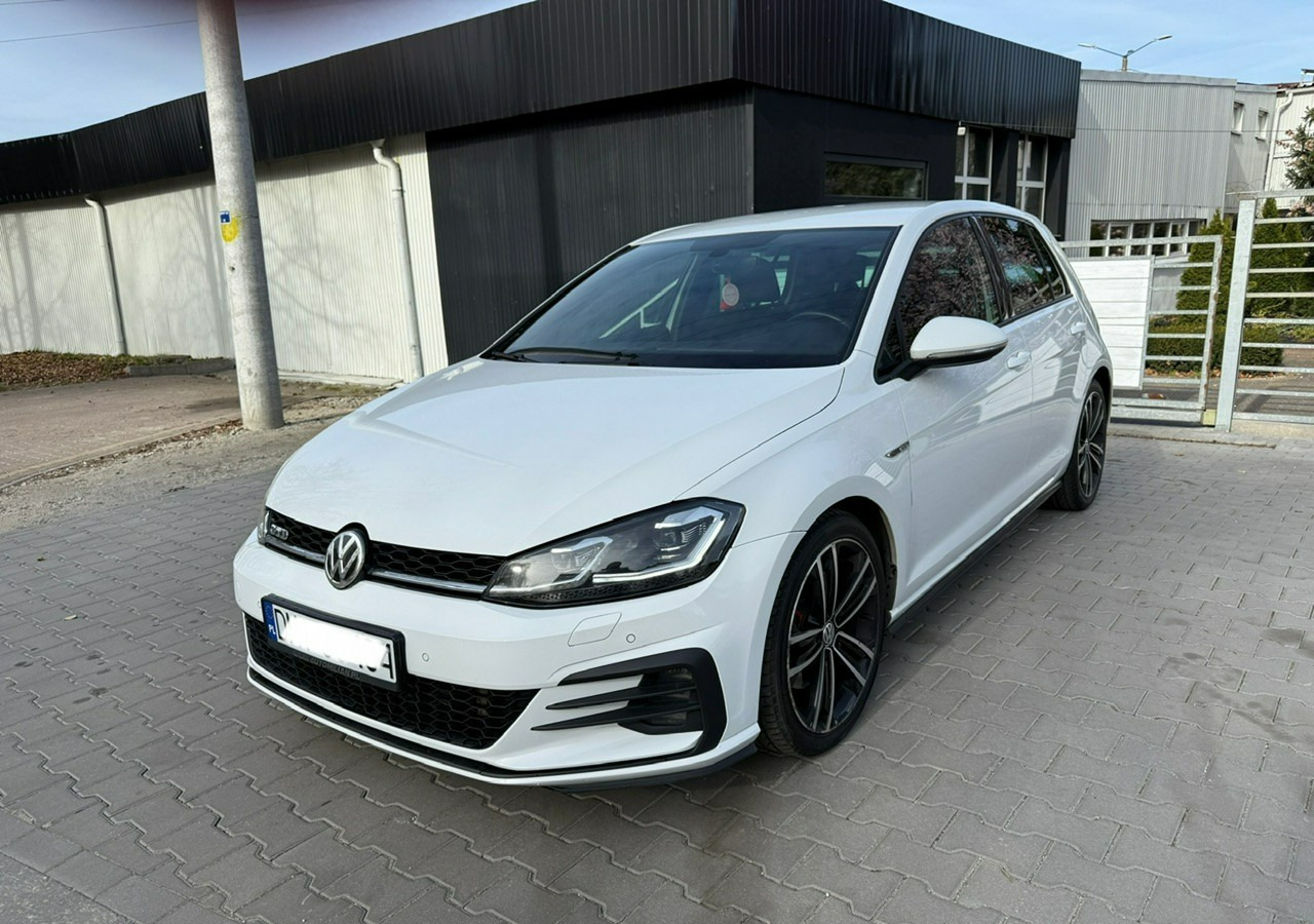 Volkswagen Golf VII GTD 2.0TDI 184KM FullLed Navi Klimatronik ACC Asystenci - Автомобил: слика 1 Volkswagen Golf VII GTD 2.0TDI 184KM FullLed Navi Klimatronik ACC Asystenci - Автомобил: слика 1