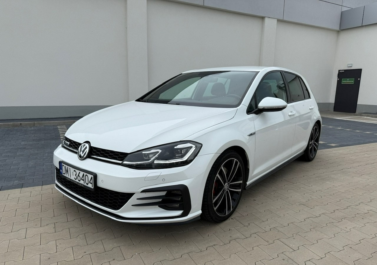 Volkswagen Golf VII GTD 2.0TDI 184KM FullLed Navi Klimatronik ACC Asystenci - Седан: слика 1 Volkswagen Golf VII GTD 2.0TDI 184KM FullLed Navi Klimatronik ACC Asystenci - Седан: слика 1