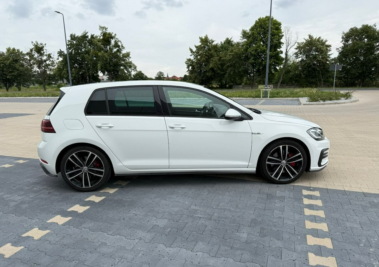 Volkswagen Golf VII GTD 2.0TDI 184KM FullLed Navi Klimatronik ACC Asystenci - Седан: слика 5 Volkswagen Golf VII GTD 2.0TDI 184KM FullLed Navi Klimatronik ACC Asystenci - Седан: слика 5