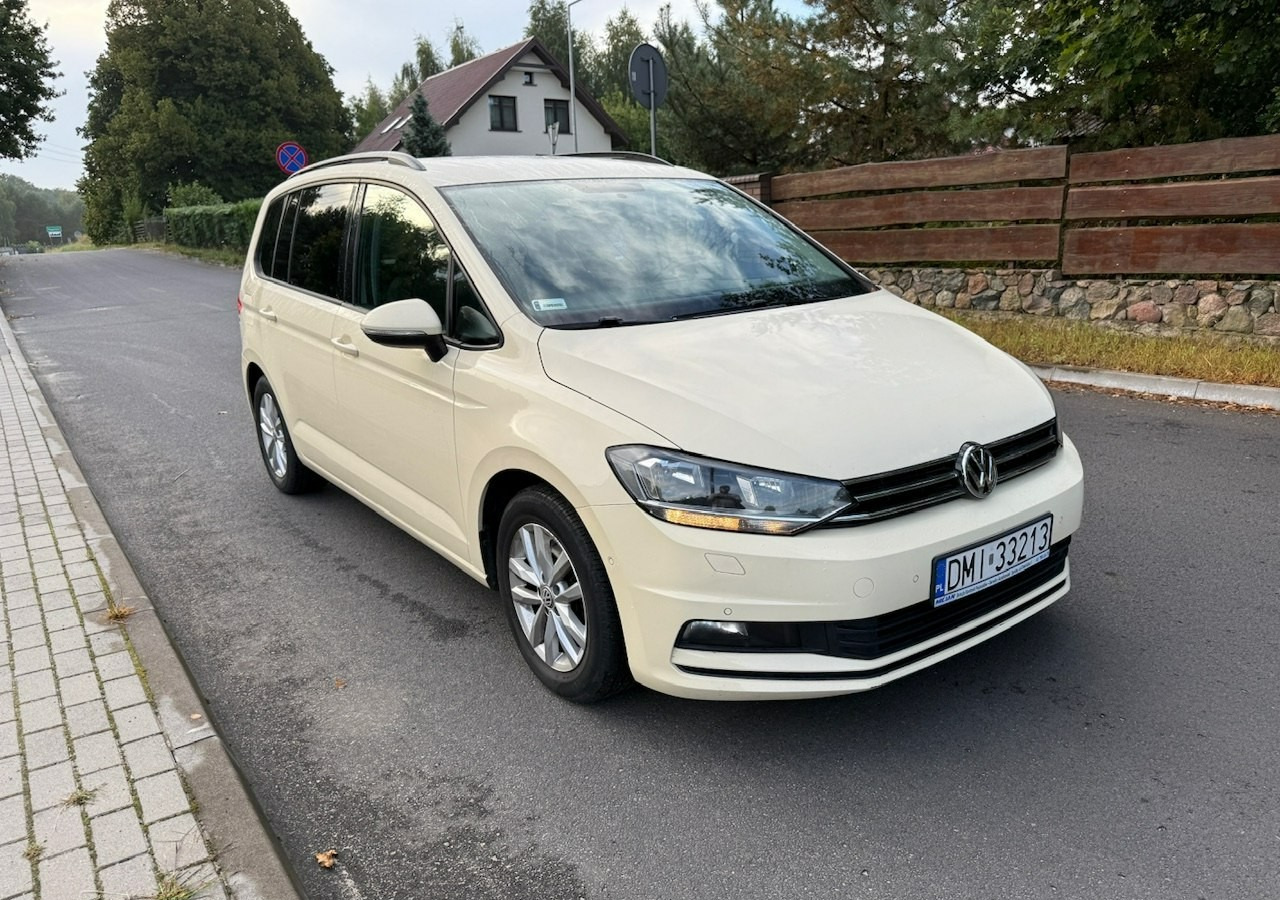 Volkswagen Touran III 2.0 TDI DSG 120 KM Automat 7osobowy Klima Skóra Full Serwis 2020 - Караван: слика 1 Volkswagen Touran III 2.0 TDI DSG 120 KM Automat 7osobowy Klima Skóra Full Serwis 2020 - Караван: слика 1