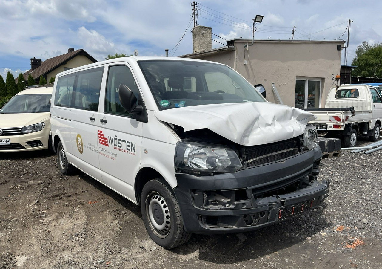 Volkswagen Transporter T5 Volkswagen Transporter Long 2.0-140KM 9-osobowy Model 2015 - Автомобил: слика 1 Volkswagen Transporter T5 Volkswagen Transporter Long 2.0-140KM 9-osobowy Model 2015 - Автомобил: слика 1