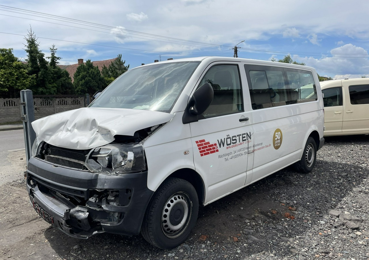 Volkswagen Transporter T5 Volkswagen Transporter Long 2.0-140KM 9-osobowy Model 2015 - Автомобил: слика 3 Volkswagen Transporter T5 Volkswagen Transporter Long 2.0-140KM 9-osobowy Model 2015 - Автомобил: слика 3