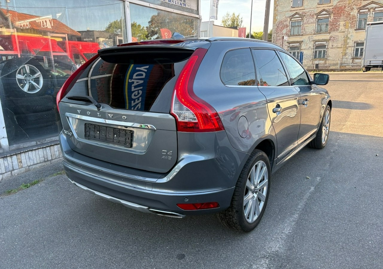 Volvo XC60 I Volvo XC 60 2,4 D4 AWD 190KM Summum Navi Panorama Skóry Kamera 2017 - SUV: слика 3 Volvo XC60 I Volvo XC 60 2,4 D4 AWD 190KM Summum Navi Panorama Skóry Kamera 2017 - SUV: слика 3