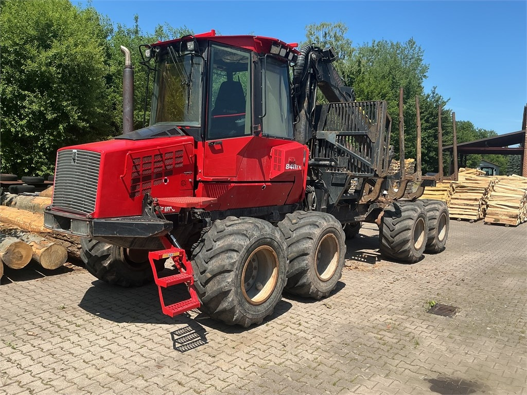 Komatsu 840 TX - Пренесувач на стебла: слика 1 Komatsu 840 TX - Пренесувач на стебла: слика 1