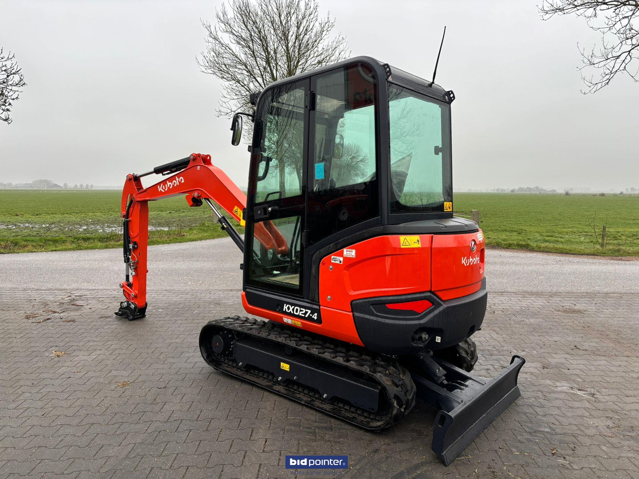 Kubota KX 027 - 4 GL minigraver - Мини багер: слика 1 Kubota KX 027 - 4 GL minigraver - Мини багер: слика 1