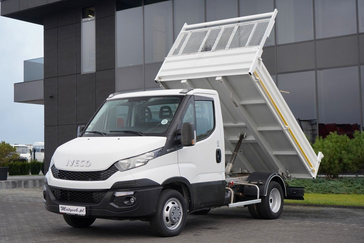 Iveco DAILY 35-130 / WYWROTKA TYLNOZSYPOWA / BLIŹNIAK - Комби кипер: слика 1 Iveco DAILY 35-130 / WYWROTKA TYLNOZSYPOWA / BLIŹNIAK - Комби кипер: слика 1