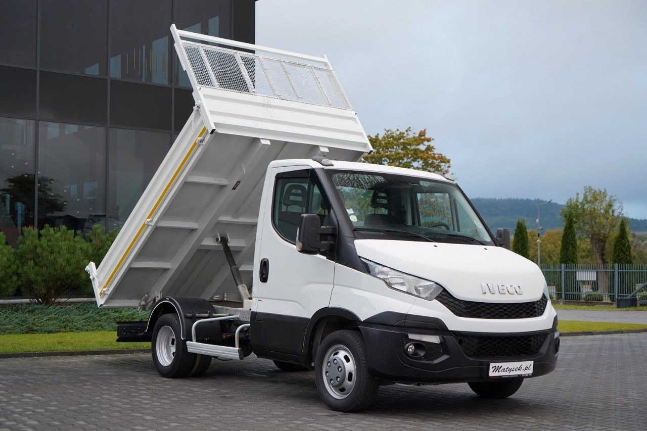 Iveco DAILY 35-130 / WYWROTKA TYLNOZSYPOWA / BLIŹNIAK - Комби кипер: слика 2 Iveco DAILY 35-130 / WYWROTKA TYLNOZSYPOWA / BLIŹNIAK - Комби кипер: слика 2
