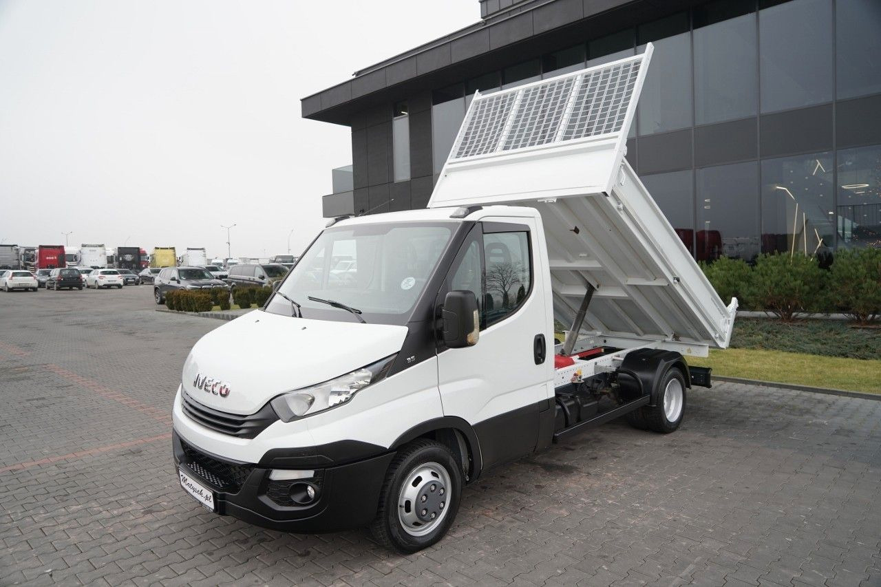 Iveco DAILY 35-140 / WYWROTKA TYLNOZSYPOWA 3.2 M / BLI - Комби кипер: слика 2 Iveco DAILY 35-140 / WYWROTKA TYLNOZSYPOWA 3.2 M / BLI - Комби кипер: слика 2