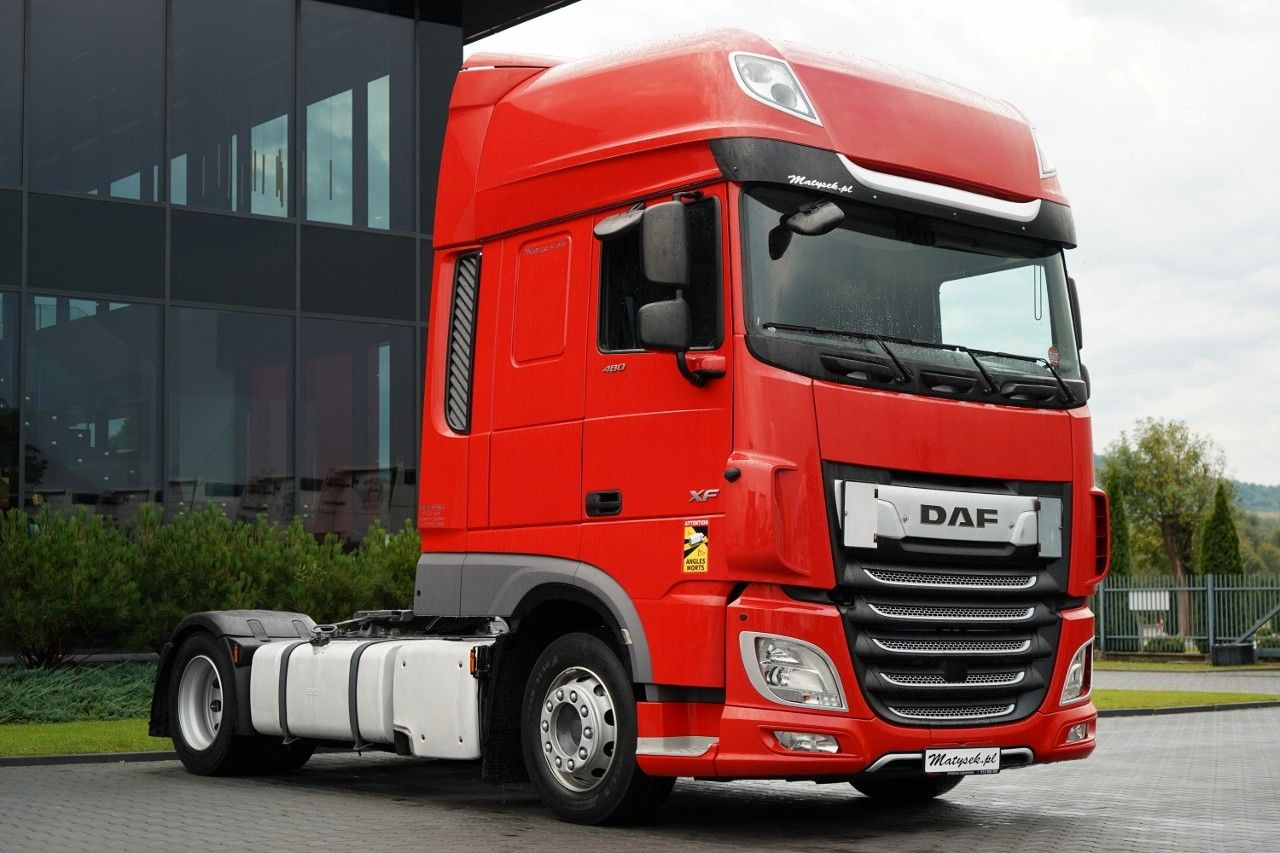 DAF XF 480 / LOW DECK / MEGA / 2021 / SSC / PO KONTR - Камион влекач: слика 1 DAF XF 480 / LOW DECK / MEGA / 2021 / SSC / PO KONTR - Камион влекач: слика 1