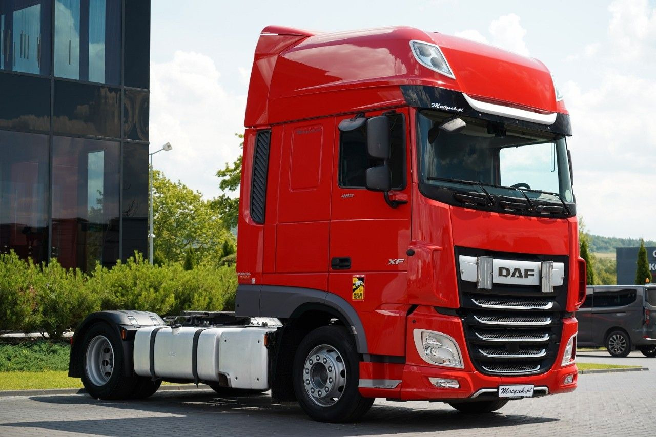 DAF XF 480 / LOW DECK / MEGA / 2021 / SSC / PO ZŁOTY - Камион влекач: слика 1 DAF XF 480 / LOW DECK / MEGA / 2021 / SSC / PO ZŁOTY - Камион влекач: слика 1
