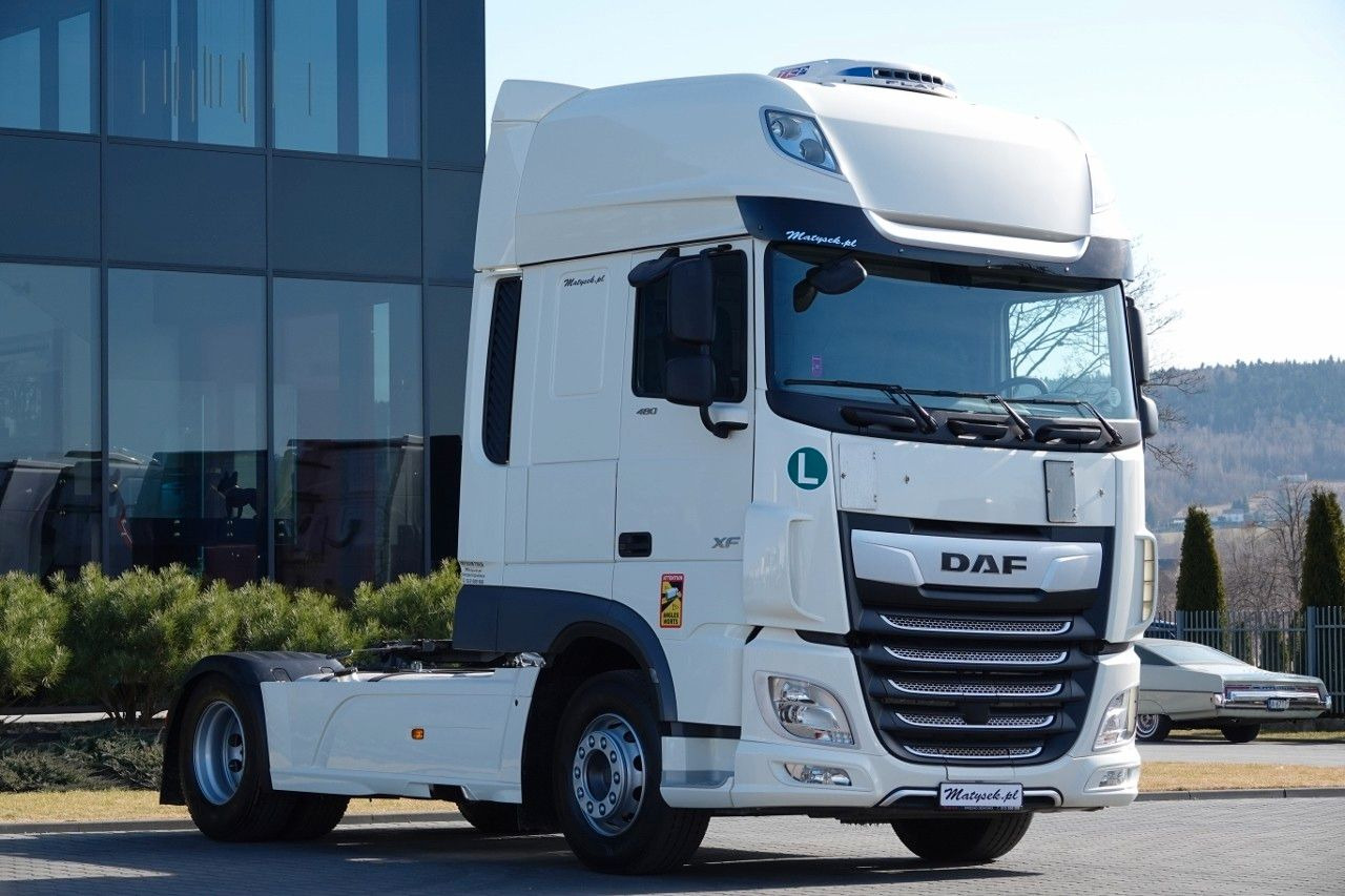 DAF XF 480 / SUPER SPACE CAB / I-PARK COOL / OPONY 1 - Камион влекач: слика 2 DAF XF 480 / SUPER SPACE CAB / I-PARK COOL / OPONY 1 - Камион влекач: слика 2