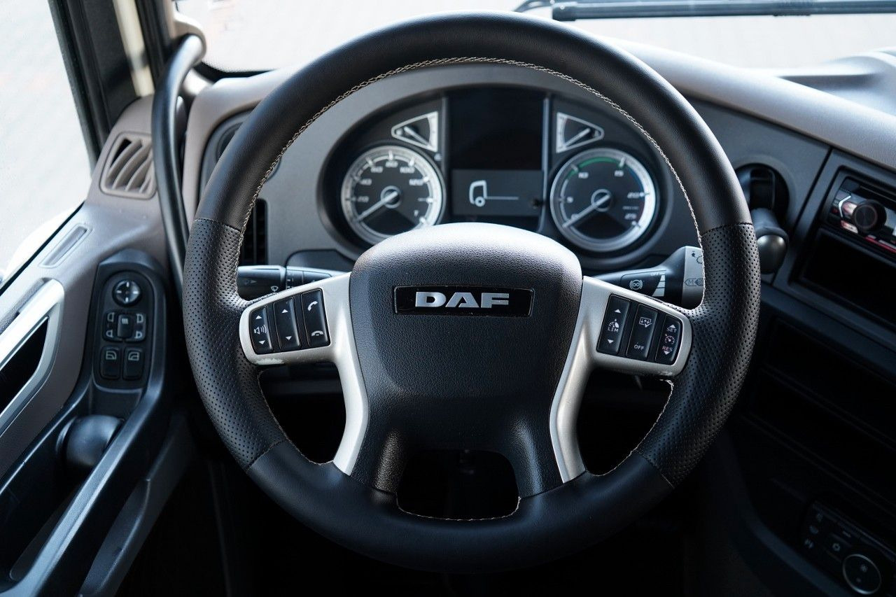 Камион влекач DAF XF 480 / XF 480SPACE CAB / OPONY 100% / 2021 ROK: слика 14