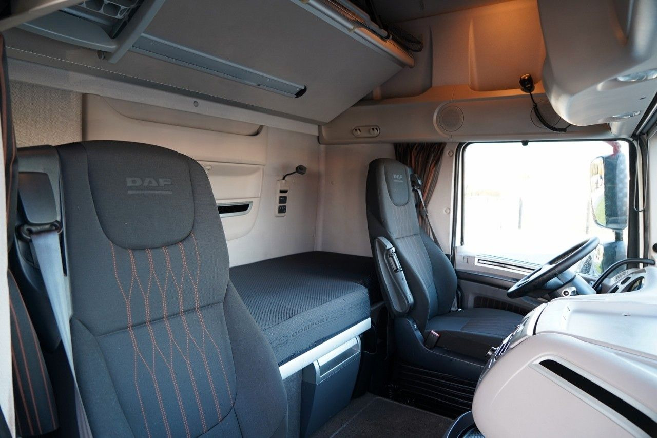Камион влекач DAF XF 480 / XF 480SPACE CAB / OPONY 100% / 2021 ROK: слика 17
