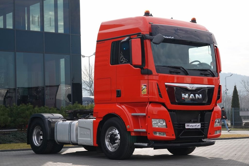 MAN TGX 18.440 / 4x4 / HYDRAULIKA / HYDRODRIVE / EUR MAN TGX 18.440 / 4x4 / HYDRAULIKA / HYDRODRIVE / EUR - Камион влекач: слика 1 MAN TGX 18.440 / 4x4 / HYDRAULIKA / HYDRODRIVE / EUR MAN TGX 18.440 / 4x4 / HYDRAULIKA / HYDRODRIVE / EUR - Камион влекач: слика 1