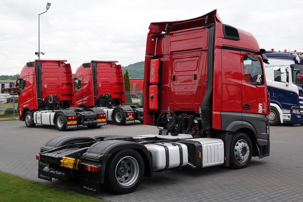 Mercedes-Benz ACTROS 1845 / LOW DECK / MEGA / BIG SPACE / PO K - Камион влекач: слика 3 Mercedes-Benz ACTROS 1845 / LOW DECK / MEGA / BIG SPACE / PO K - Камион влекач: слика 3