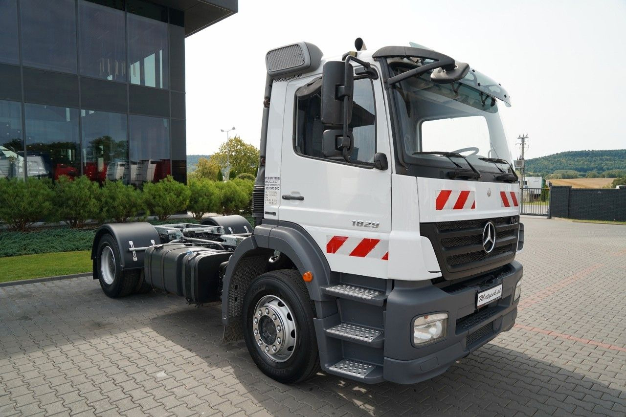 Mercedes-Benz AXOR 1829 / RETARDER / RAMA POD ZABUDOWĘ / 4 m / - Камион влекач: слика 2 Mercedes-Benz AXOR 1829 / RETARDER / RAMA POD ZABUDOWĘ / 4 m / - Камион влекач: слика 2