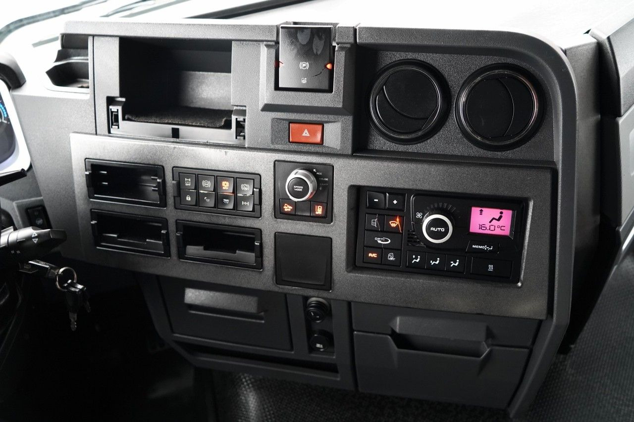 Камион влекач Renault  T 460 / STANDARD / EURO 6: слика 31