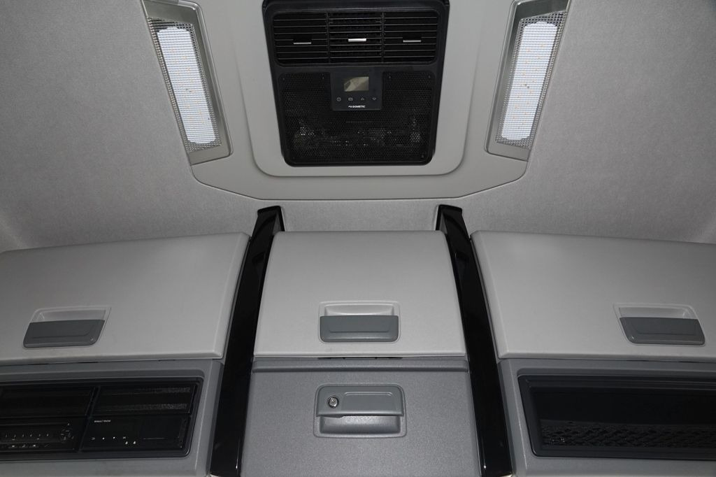 Камион влекач Renault T 520 / RETARDER / I-PARK COOL /  HIGH CAB / 11.: слика 16