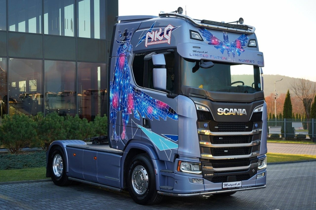 Scania S 580 / V8 / ORGINALNA EDYCJA LIMITED / NR 010 / - Камион влекач: слика 4 Scania S 580 / V8 / ORGINALNA EDYCJA LIMITED / NR 010 / - Камион влекач: слика 4