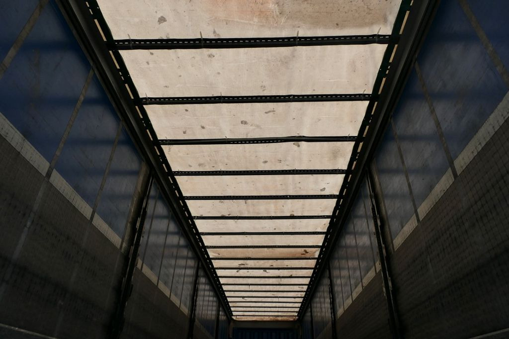 Полуприколка со церада Krone FIRANKA / STANDARD / SAF / SPROWADZONA Krone FIRANKA / STANDARD / SAF / SPROWADZONA: слика 15 Полуприколка со церада Krone FIRANKA / STANDARD / SAF / SPROWADZONA Krone FIRANKA / STANDARD / SAF / SPROWADZONA: слика 15